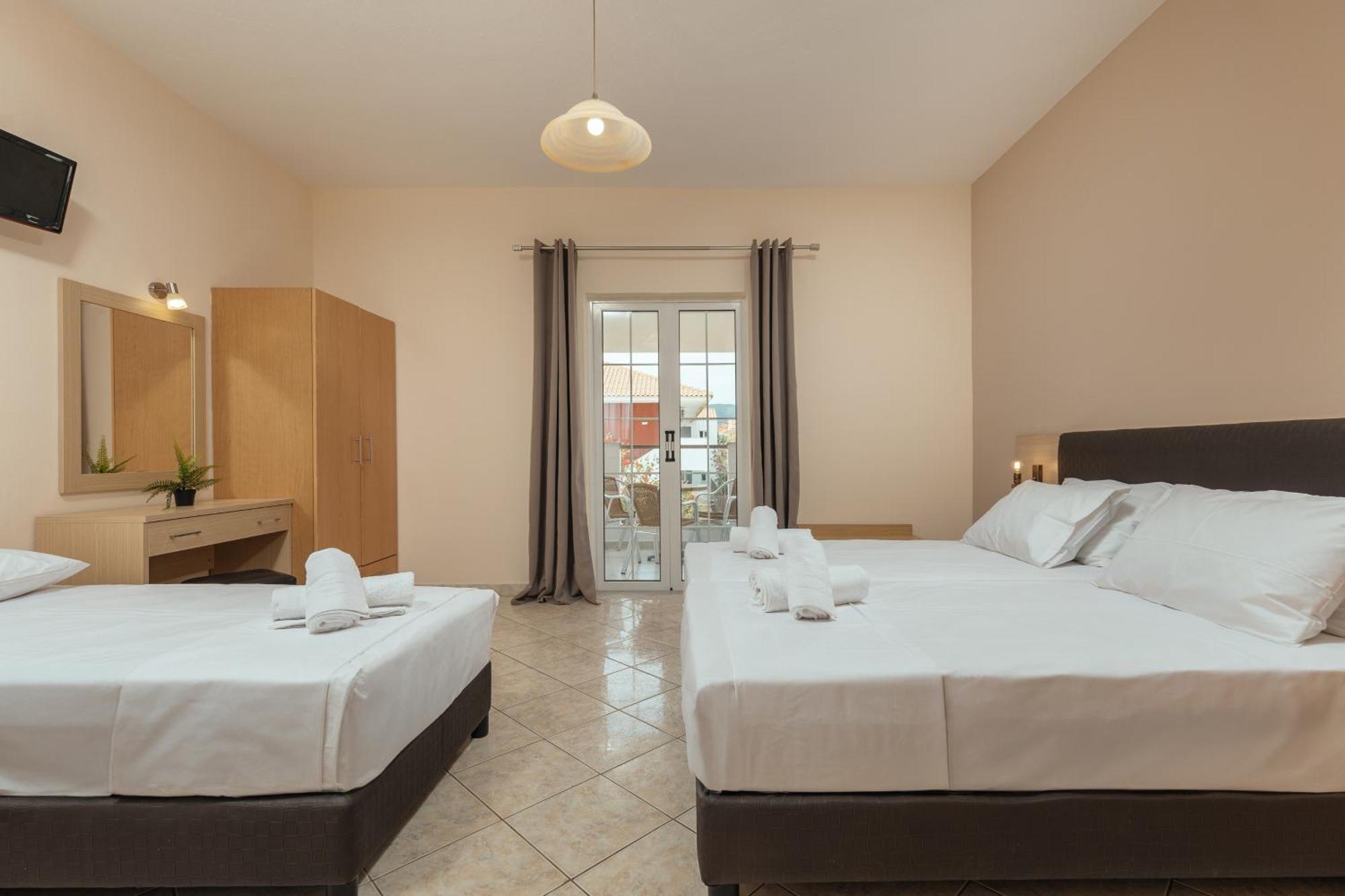 Yakinthos Hotel Laganás Eksteriør bilde