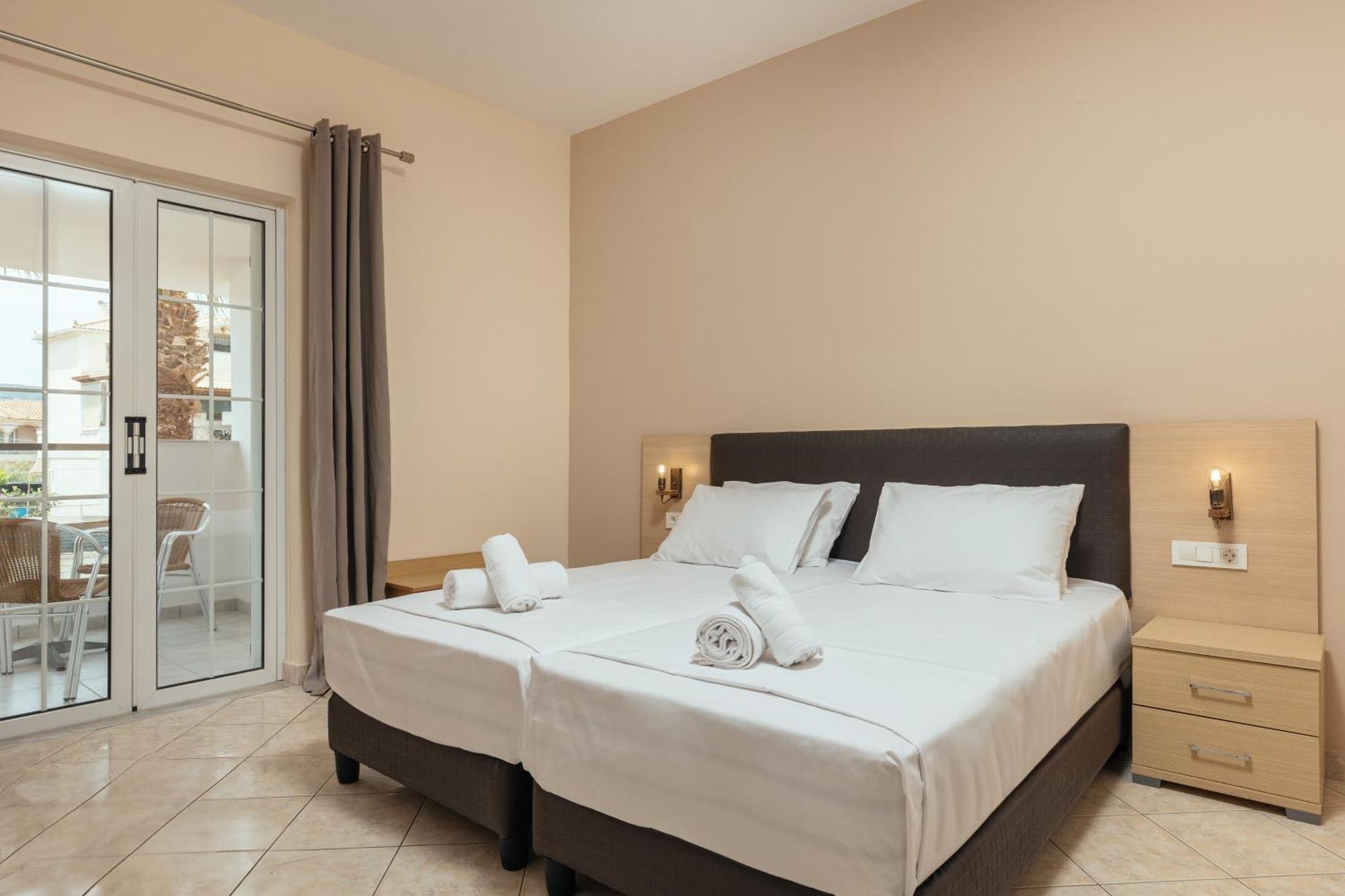 Yakinthos Hotel Laganás Eksteriør bilde