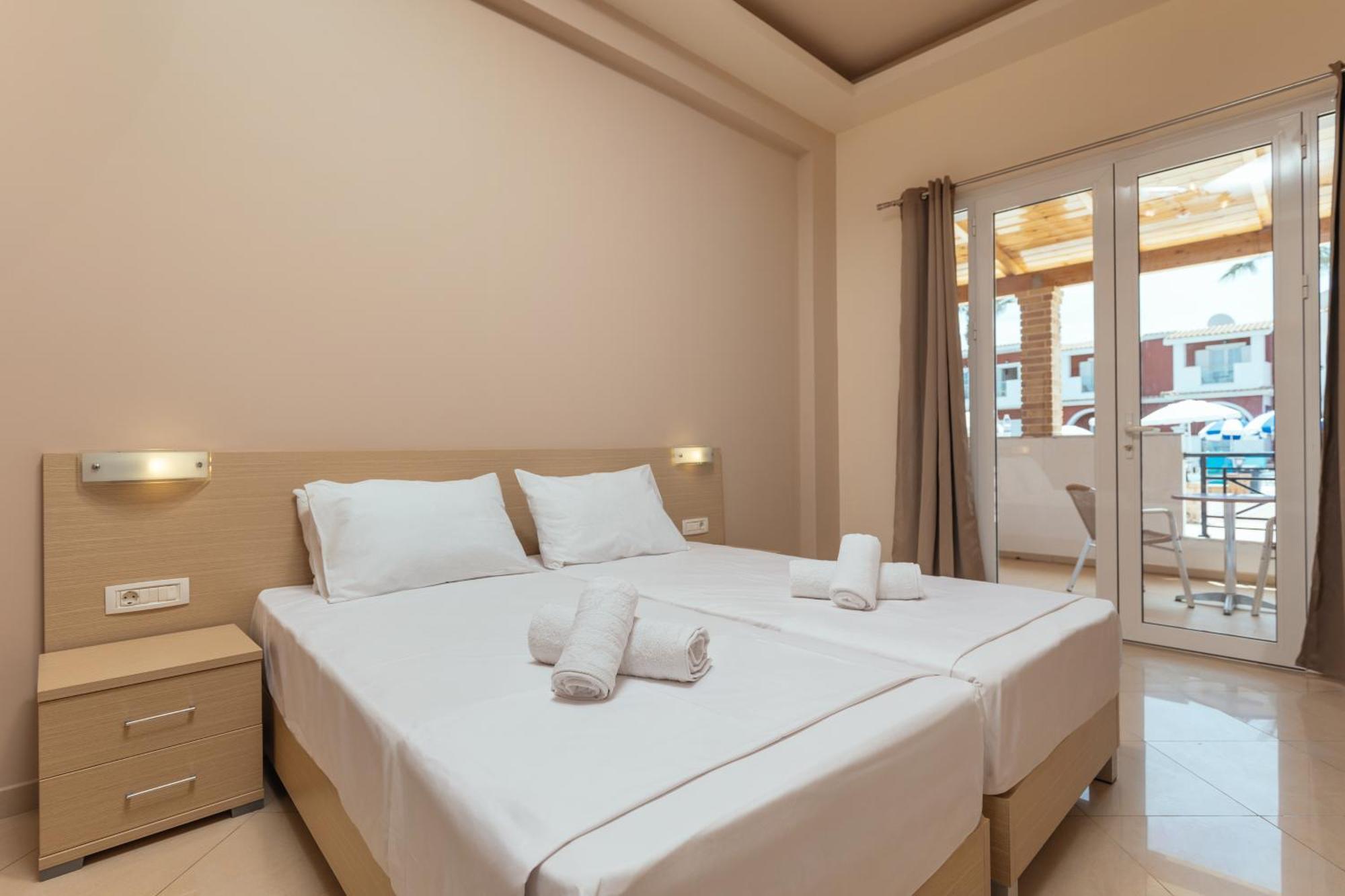 Yakinthos Hotel Laganás Eksteriør bilde