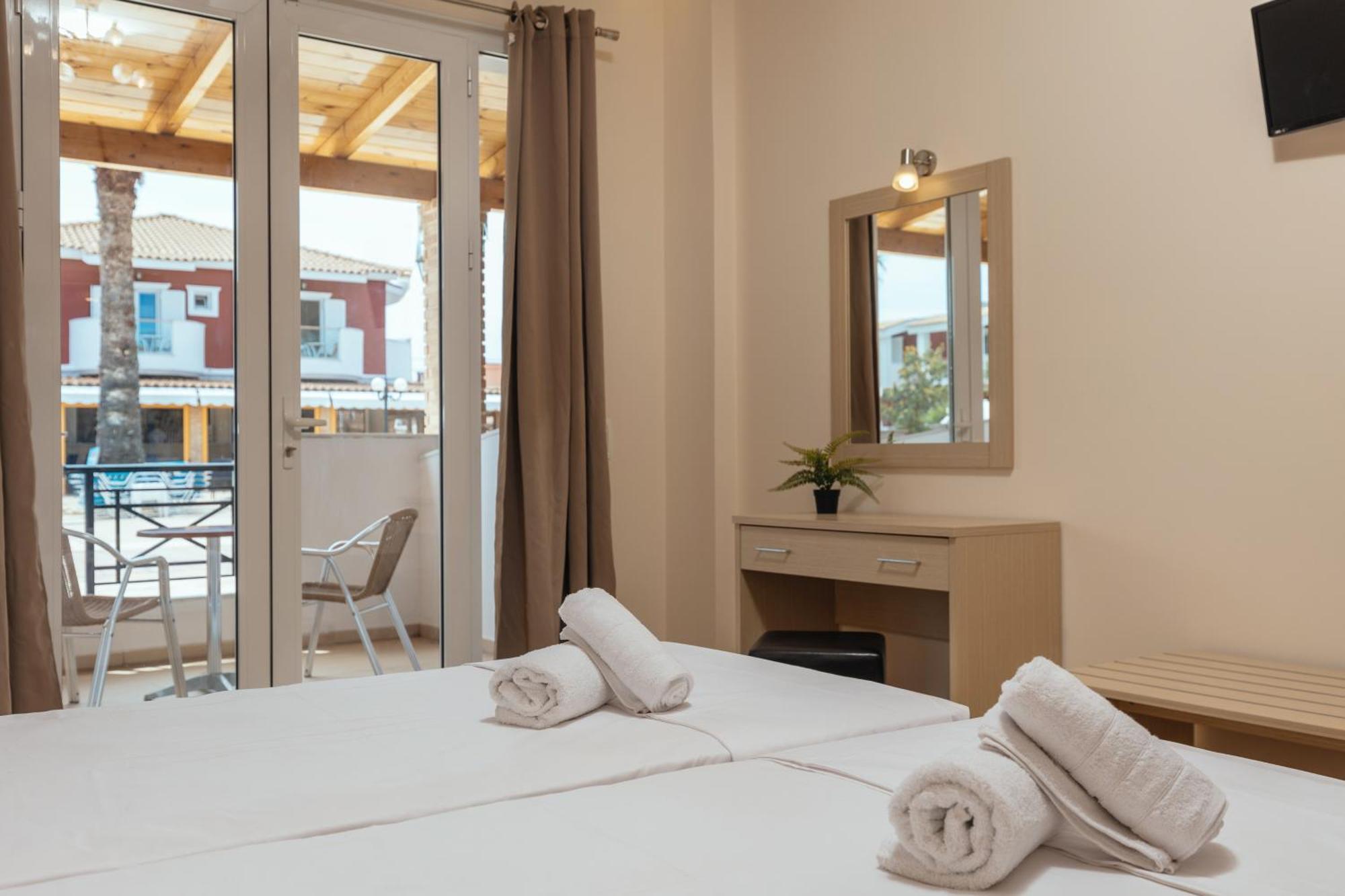 Yakinthos Hotel Laganás Eksteriør bilde