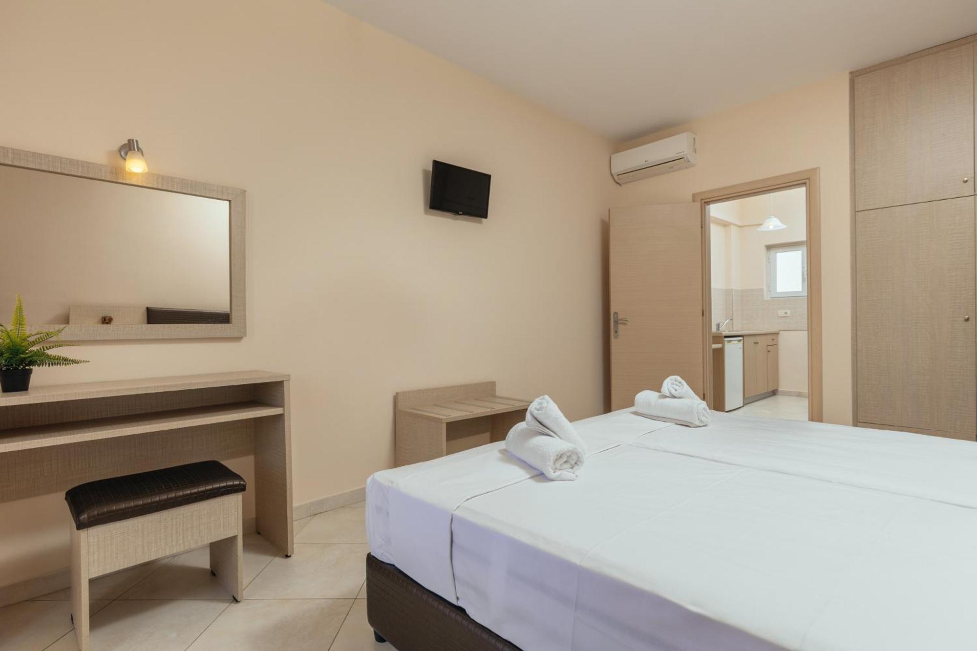 Yakinthos Hotel Laganás Eksteriør bilde